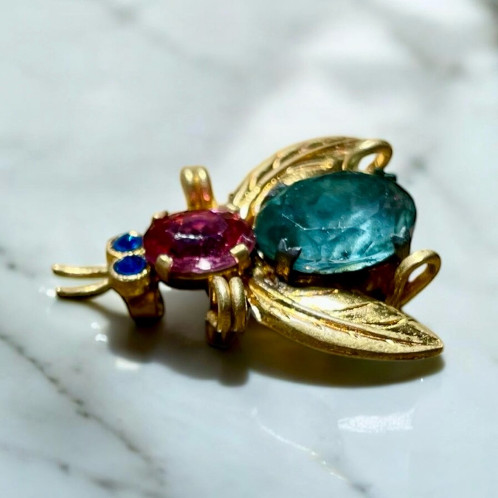 Czech Vintage Goldtone Pink & Blue Glass Insect Brooch w/Blue Eyes, C-Clasp - Picture 3 of 5